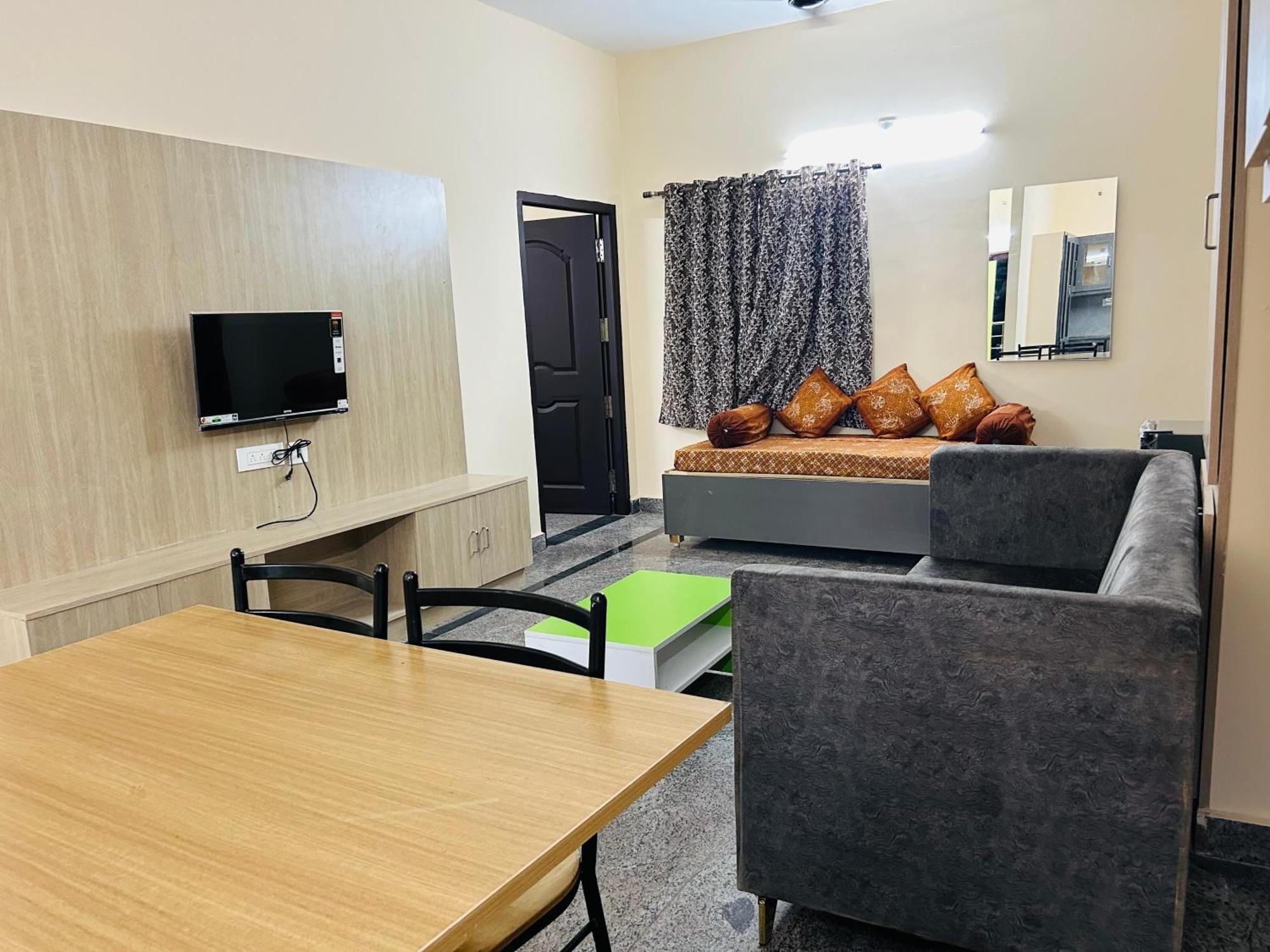 Y Stay Homestay 티루파티 외부 사진
