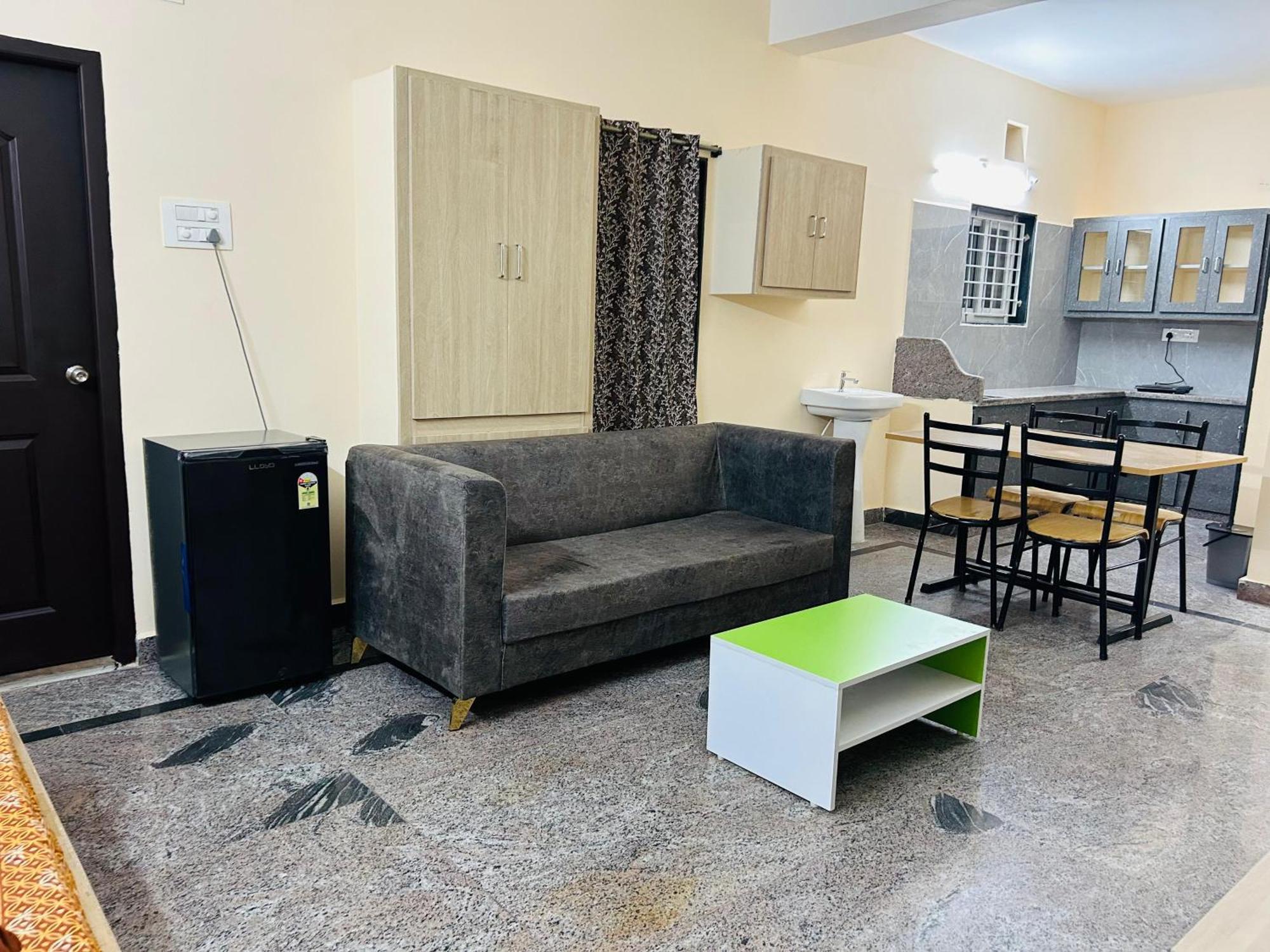 Y Stay Homestay 티루파티 외부 사진